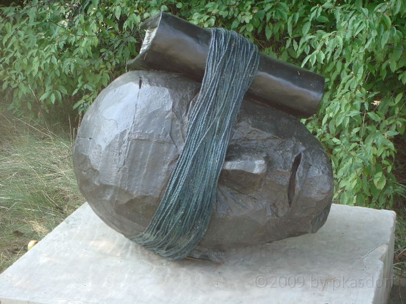 Western Michigan [2009] 299.JPG - Scenes from Frederik Meijer Gardens & Sculpture Park.